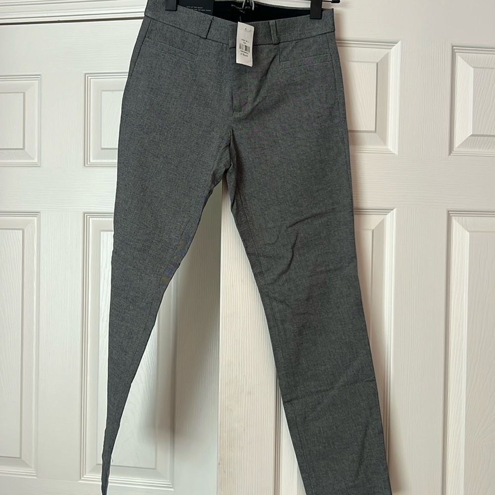 New with tag modern Sloan pants size 0 short from Banana Republic